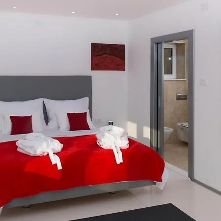 Luxury With A Swimming Pool - 21519 Crikvenica