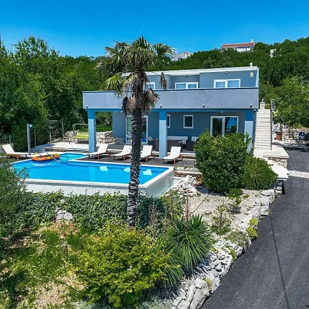 Luxury With A Swimming Pool - 21519 Vilă *