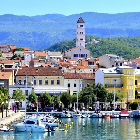 Luxury With A Swimming Pool - 21519