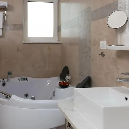 빌라 Luxury With A Swimming Pool - 21519 크리크베니카