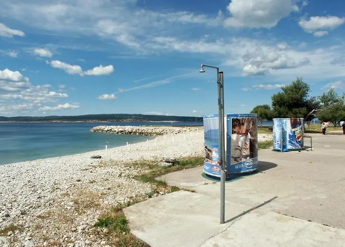 Luxury With A Swimming Pool - 21519