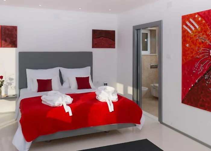 Luxury With A Swimming Pool - 21519 Crikvenica