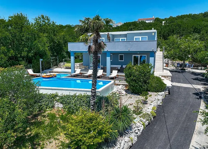 Luxury With A Swimming Pool - 21519 Villa *